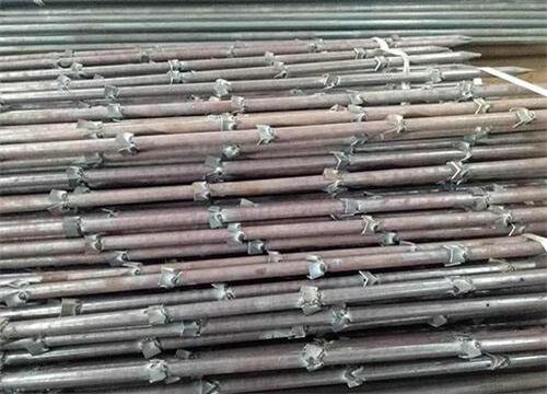 清河门隧道钢花管